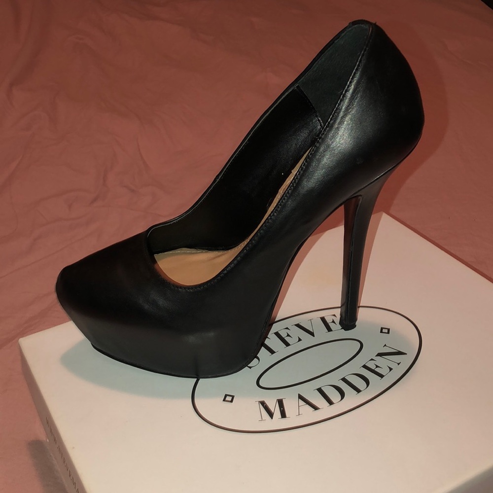 Steve Madden pumps